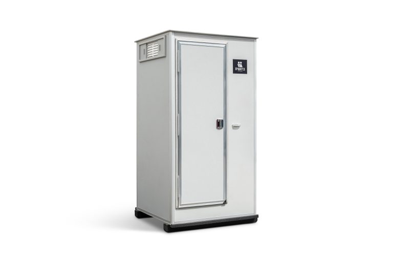 Luxury restroom trailers