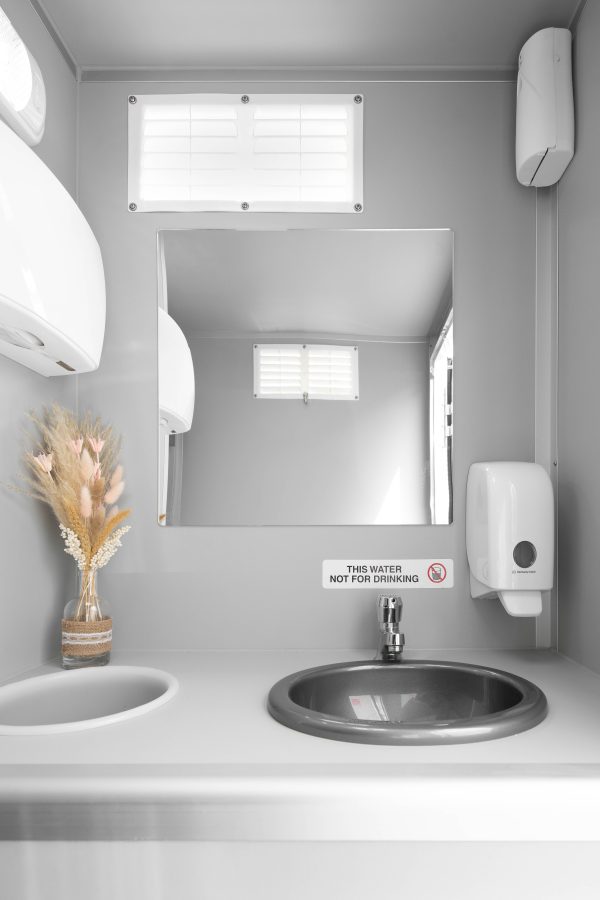 Solar-Powered, Air-Conditioned VIP Toilet – photo 4